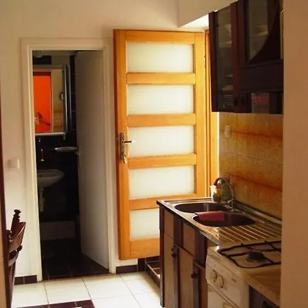 Apartment Vacation In With Terrace, Wifi, Washing Machine Pakostane