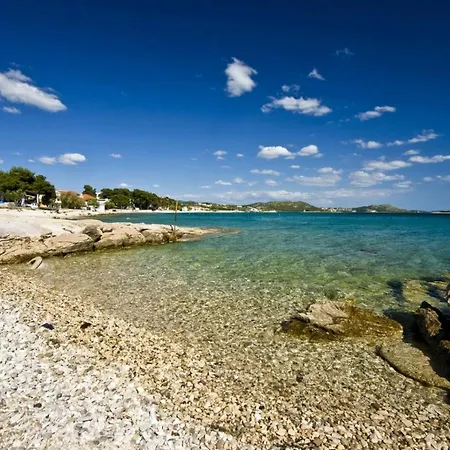 Vacation In With Terrace, Wifi, Washing Machine Pakoštane